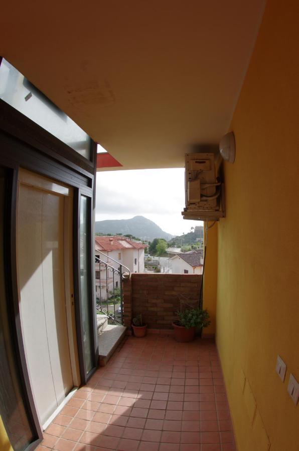 Pozzo Sella Aparthouse - Tramonto Sulla Miniera Iglesias Eksteriør billede
